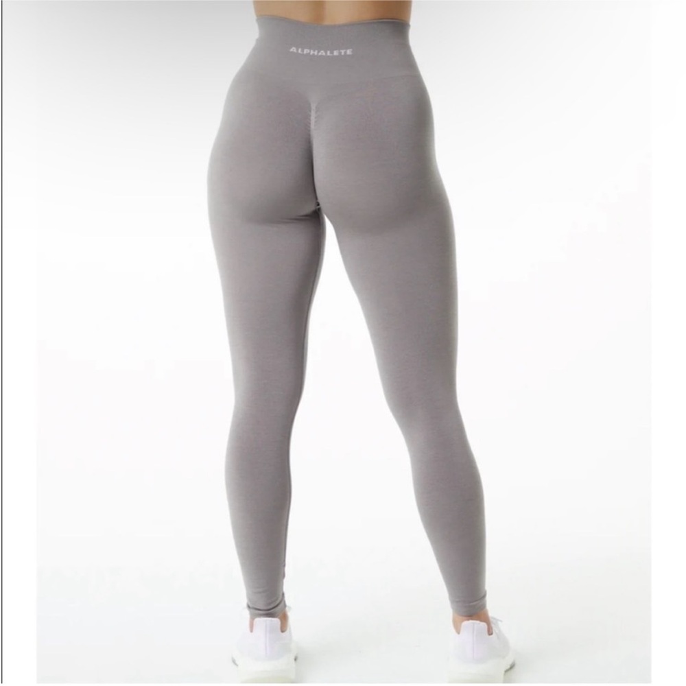 ALPHALETE STORM GRAY Amplify leggings